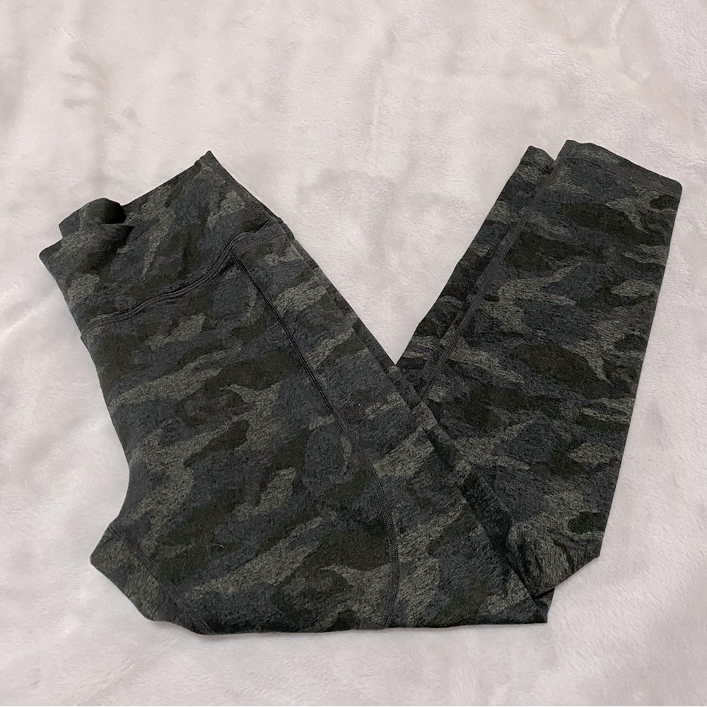 Vuori camo print leggings with side pockets